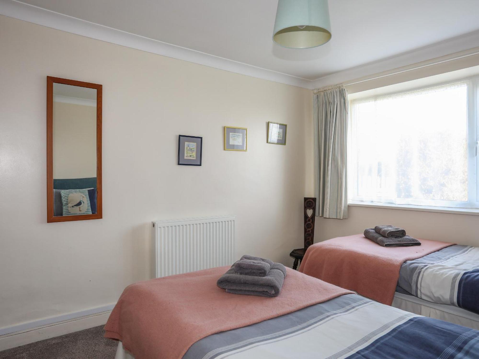 Tan Twr Farm Cottage Dwyran Экстерьер фото