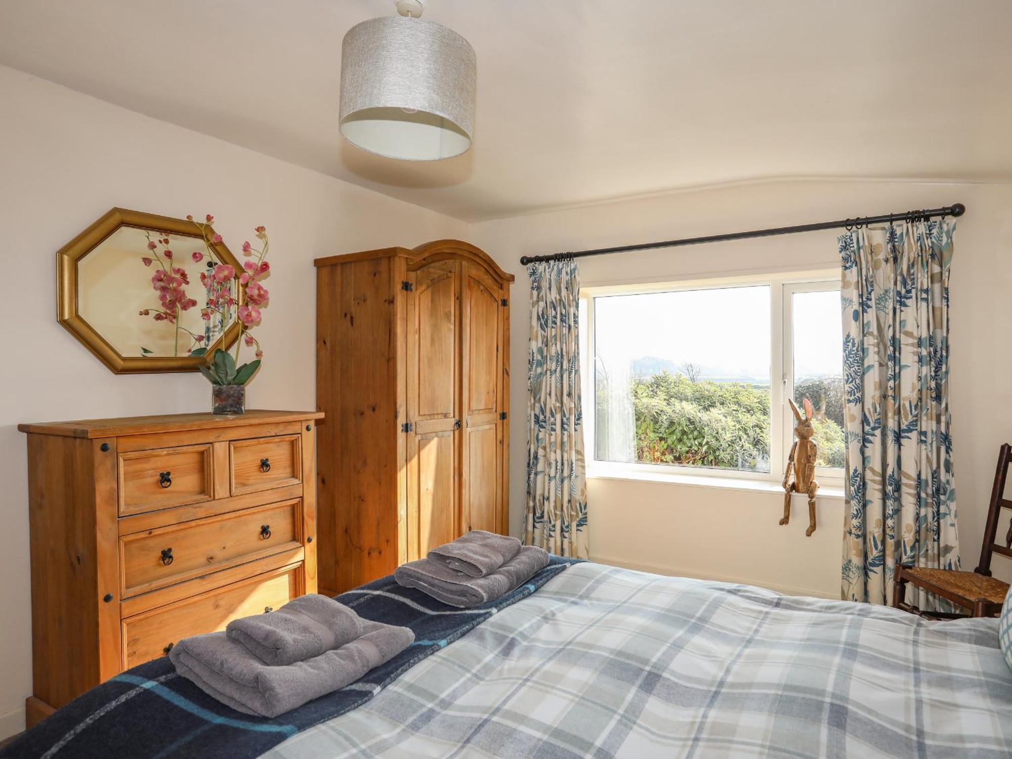 Tan Twr Farm Cottage Dwyran Экстерьер фото